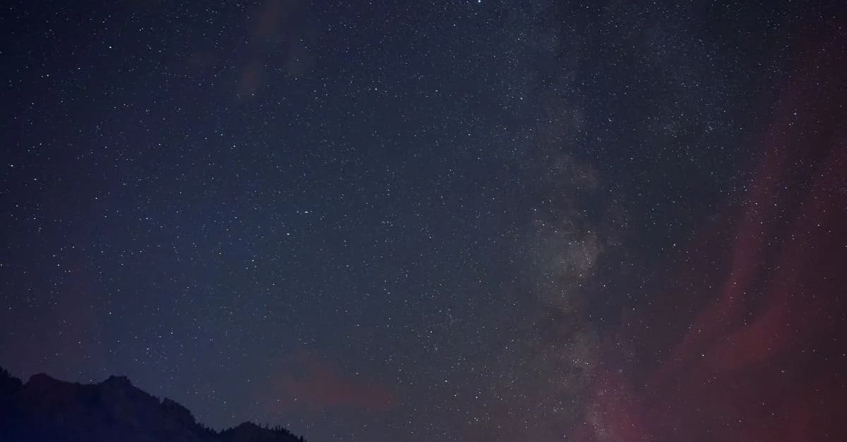 Таро-расклад на август 2026: карты на столе
